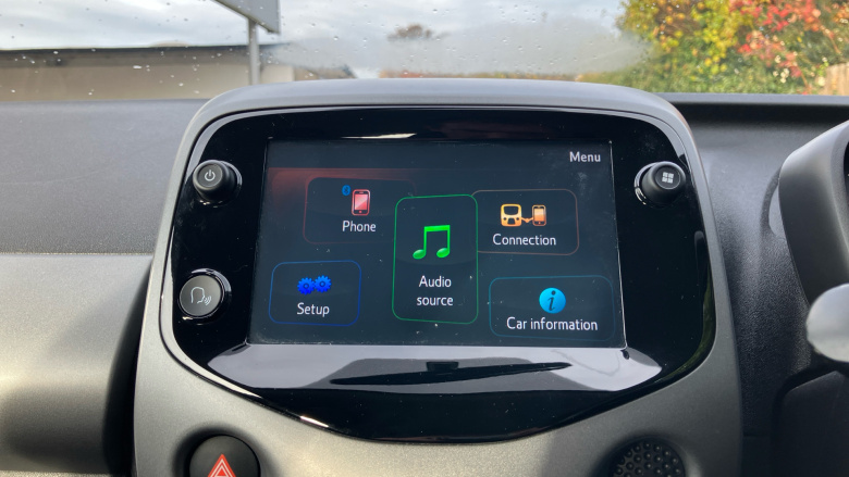 Toyota Aygo 1.0 VVT-i X-Play 5dr x-shift Petrol Hatchback